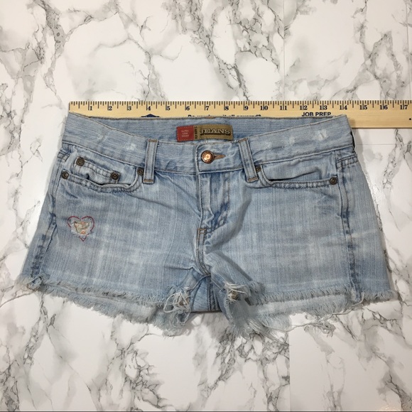 Old Navy Cut Off Jeans Light Wash 1 - Picture 5 of 7